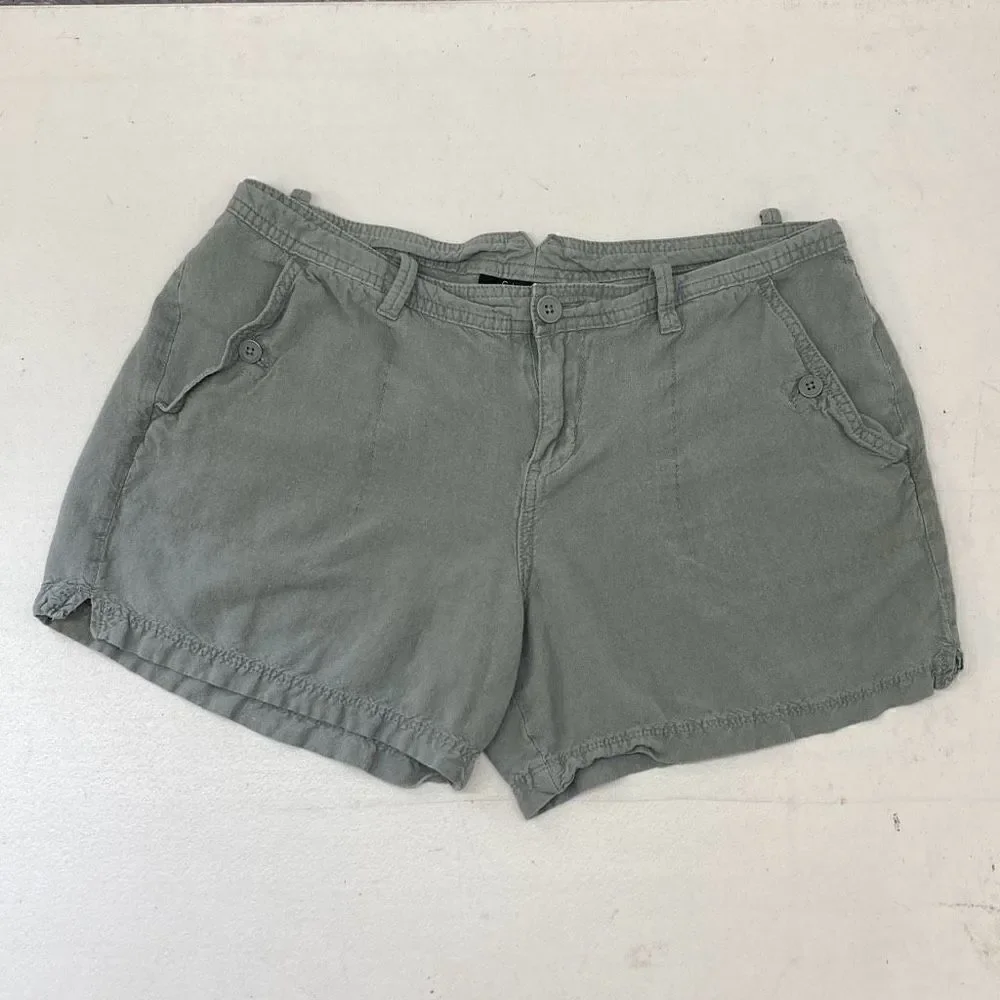 Calvin Klein Shorts Womens size 10